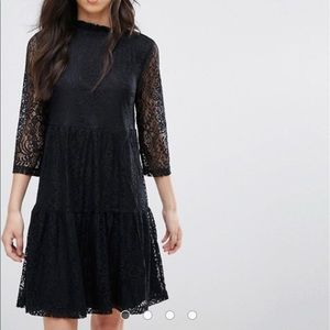 Vila Lace Sleeve Dress